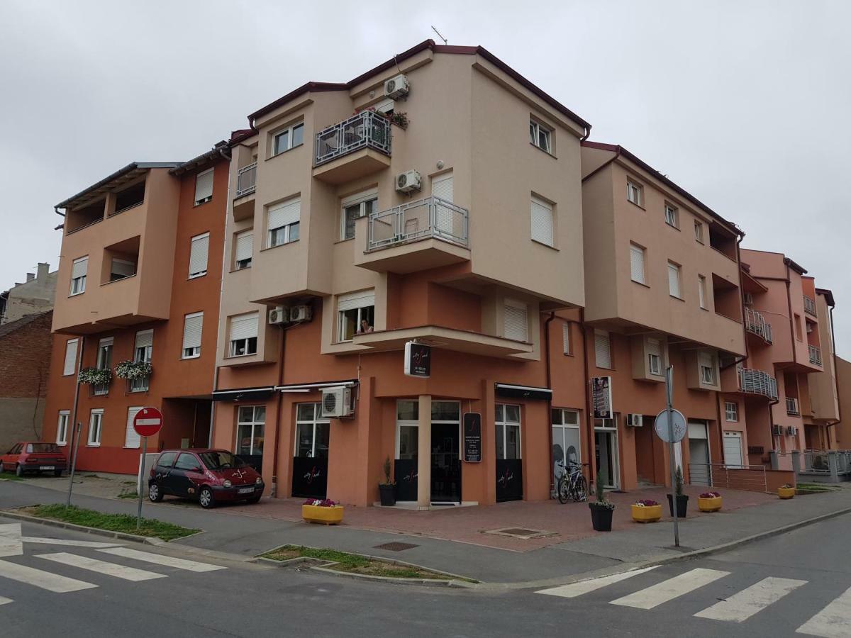 City Inn Apartment Osijek Exteriér fotografie